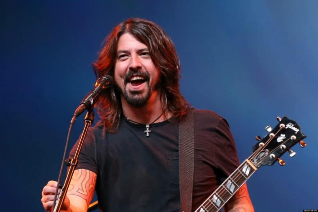 o DAVE GROHL facebook