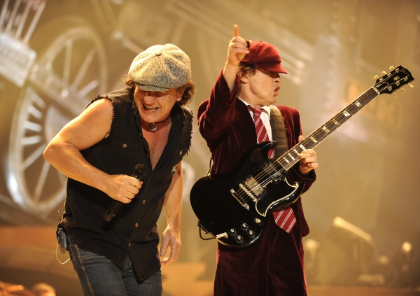 acdcbrian-johnson-and-angus-young-of-ac-