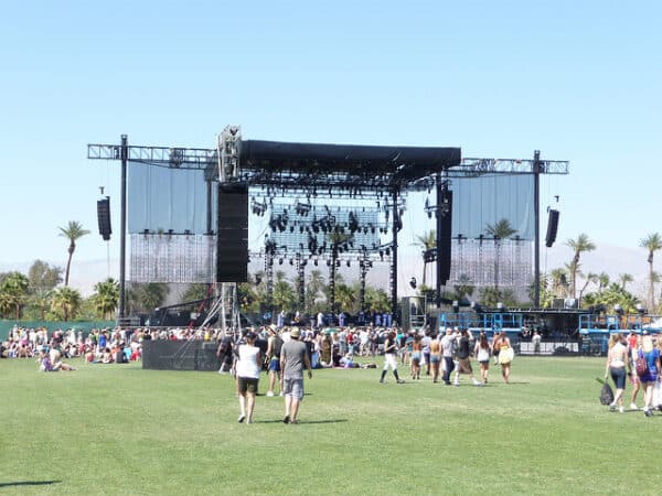 Altimage= "Coachella"