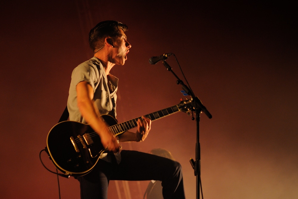 Arctic Monkeys Blast A Cover Of The White Stripes In Detroit!