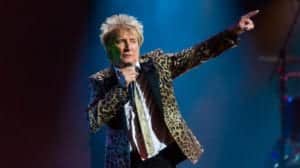 Rod Stewart Mocks Bob Dylan’s Collection of Standards and Live Performances…
