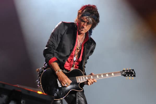Aerosmith s Joe Perry Les Paul with Tremolo The Gear Page