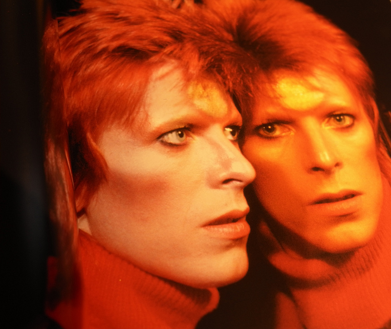 Bowie, Listen: First Demo Of David Bowie’s ‘Starman’ Sells At Auction For €59,000