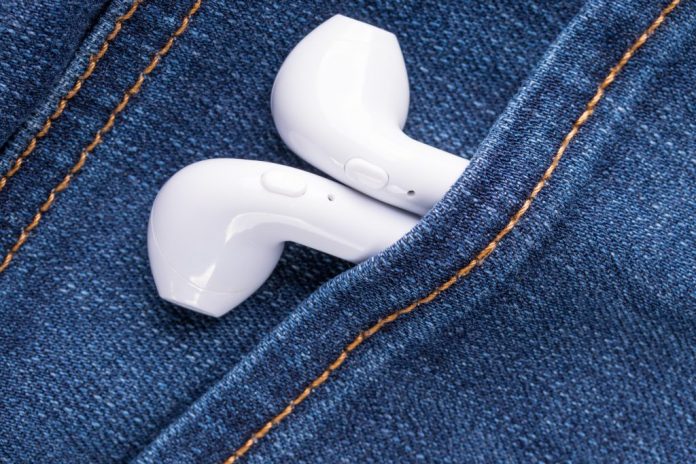 Apple Launching New Airpods