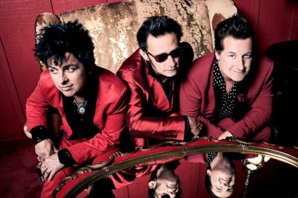 Altimage= "Green Day"