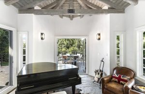 , Photos: Tom Petty’s Former Mansion On Sale For $4.9 Million