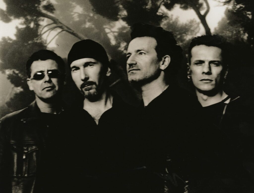 All That You Can't Leave Behind U2: U2: : CD et Vinyles}