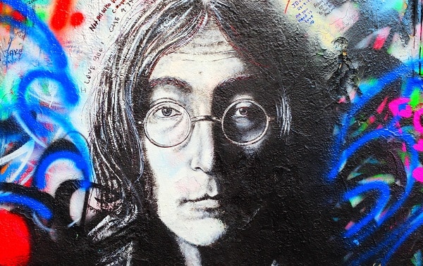 altimage="Lennon"