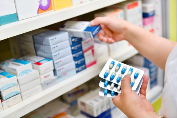"pharmacies"