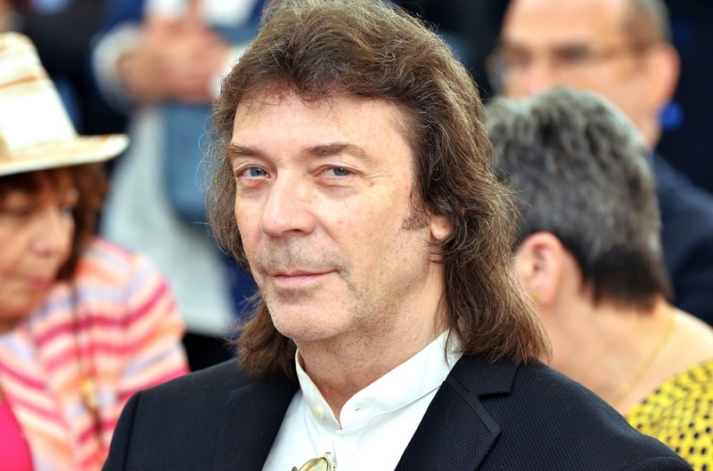 Former-Genesis-Guitarist-Finds-Modern-Music-Depressing