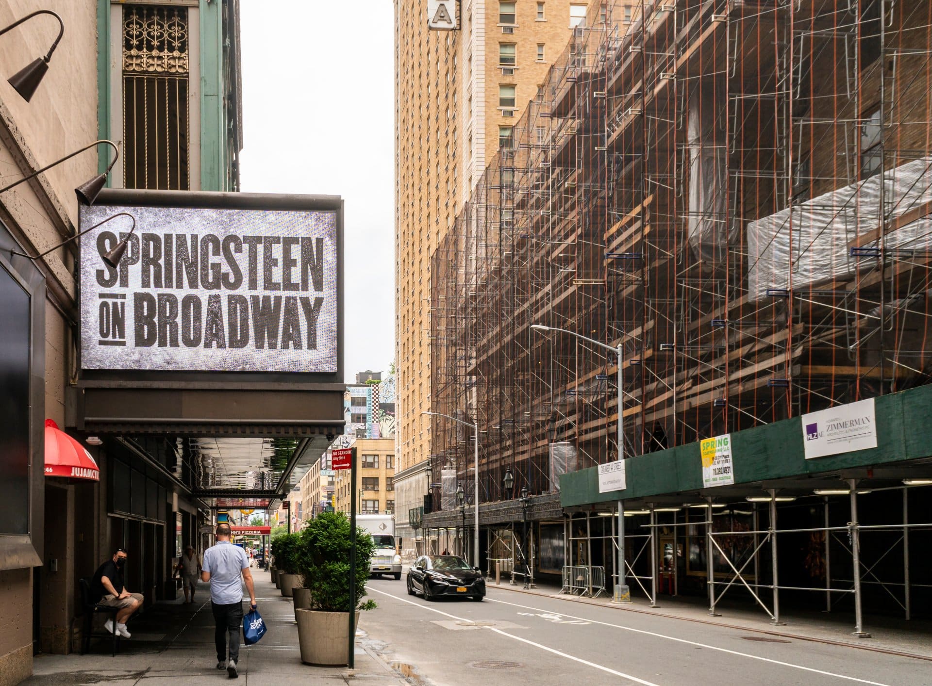 Bruce Springsteen speaks out about his mother's Alzheimer's during "Springsteen on Broadway" return