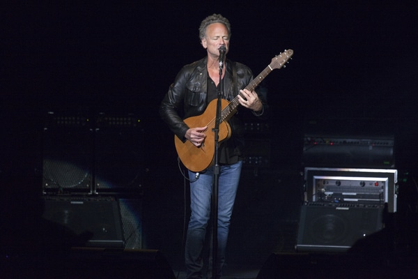 Fleetwood Mac's Lindsey Buckingham Releases New Solo Track