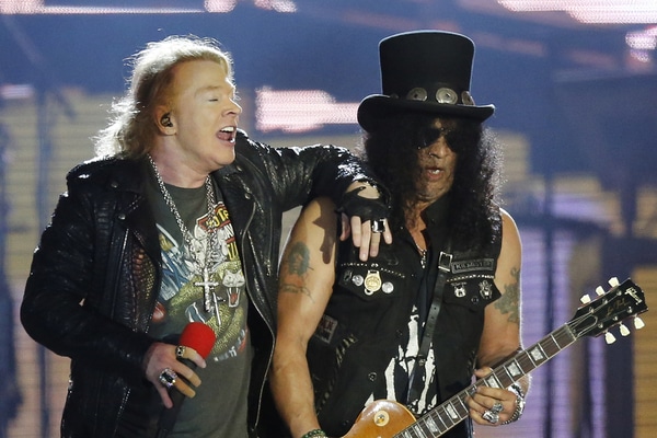 Slash On Guns N' Roses New Album And Hard Skool-Absurd Rework Process