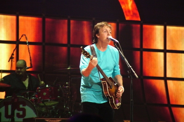Paul McCartney Urges Fans to Get Vaccinated