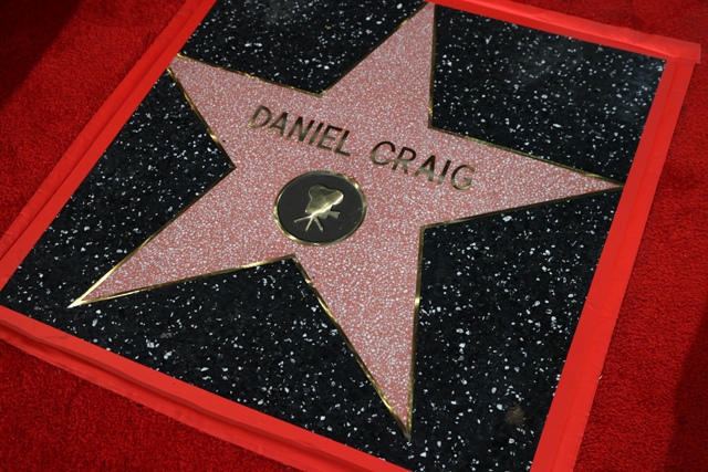 , Bond Earns Daniel Craig Hollywood Star On Walk Of Fame