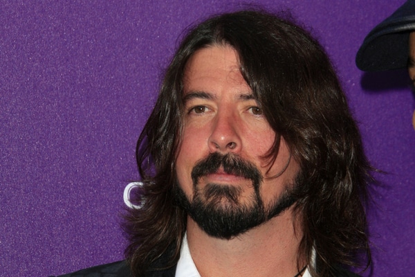 Dave Grohl and His Daughter Cover Amy Winehouse