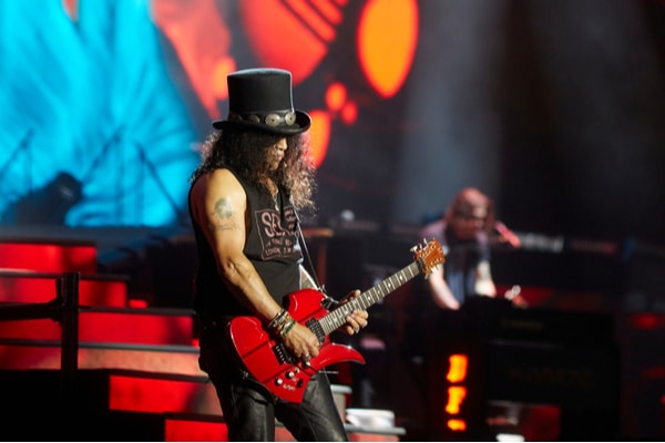 Slash Reveals Why GUNS N' ROSES Is Re-Recording Old Material