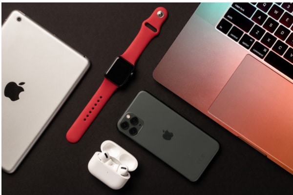 "Apple"