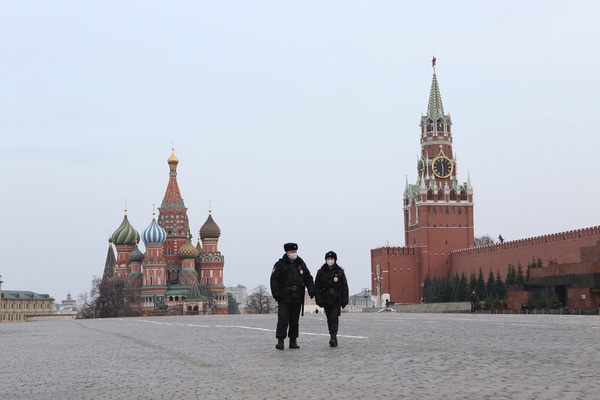 Warner, Sony and Universal Suspend Operations in Russia