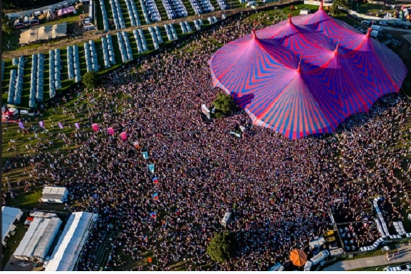 Music Fans Bask In Glory Of Incredible Electric Picnic Event