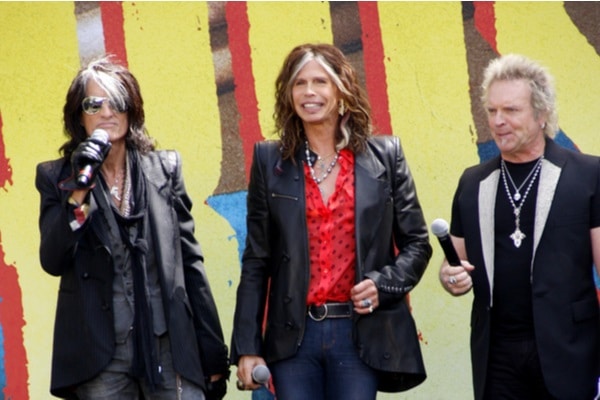 "Aerosmith"