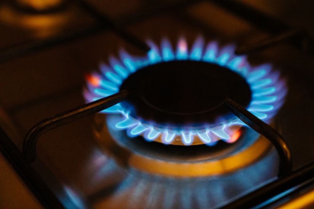 Gas