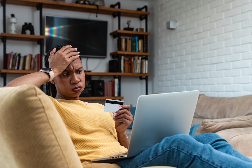 Multiple fraudulent websites mimicked the legitimate NCT booking portal, charging between 60 and 89 euro on average for fake appointments