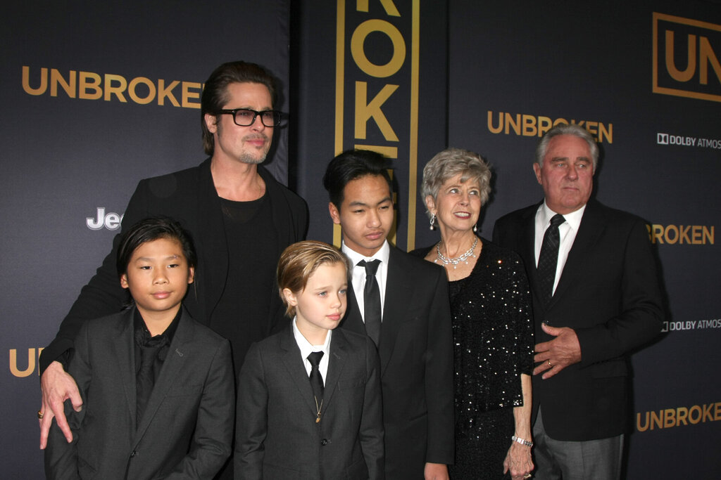  Brad Pitt, Pax, Shiloh, Maddox Jolie-Pitt, Jane Pitt, and William Pitt in 2014. Kathy Hutchins, Shutterstock
