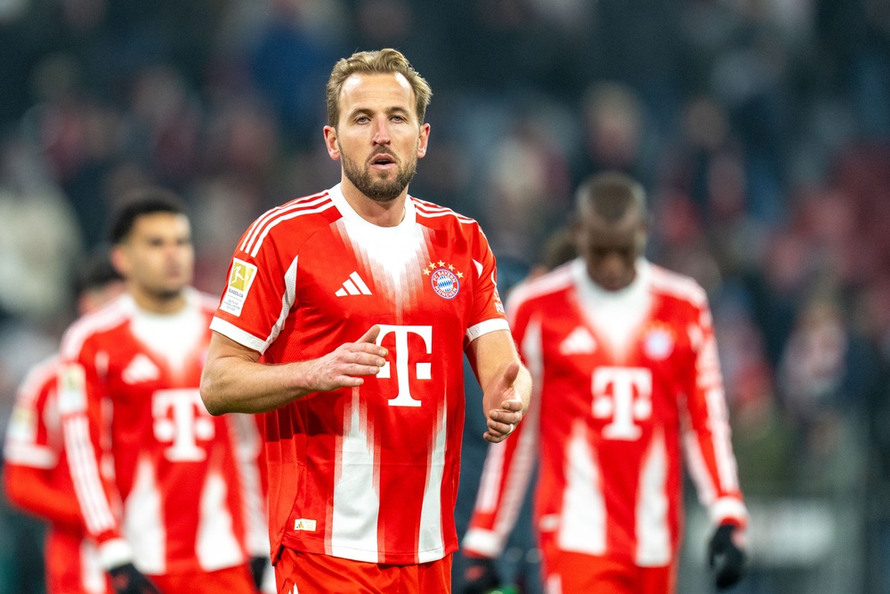 Gallagher Brothers React To 'Magical Moment' English Fans And Players Sung Wonderwall 3 Harry Kane. Marc Marasescu, Shutterstock
