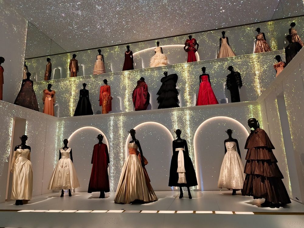 Jonathan Anderson Comes Back Home For Dior Show In Trinity College 5 La Galerie Dior. Gift Ali, Shutterstock