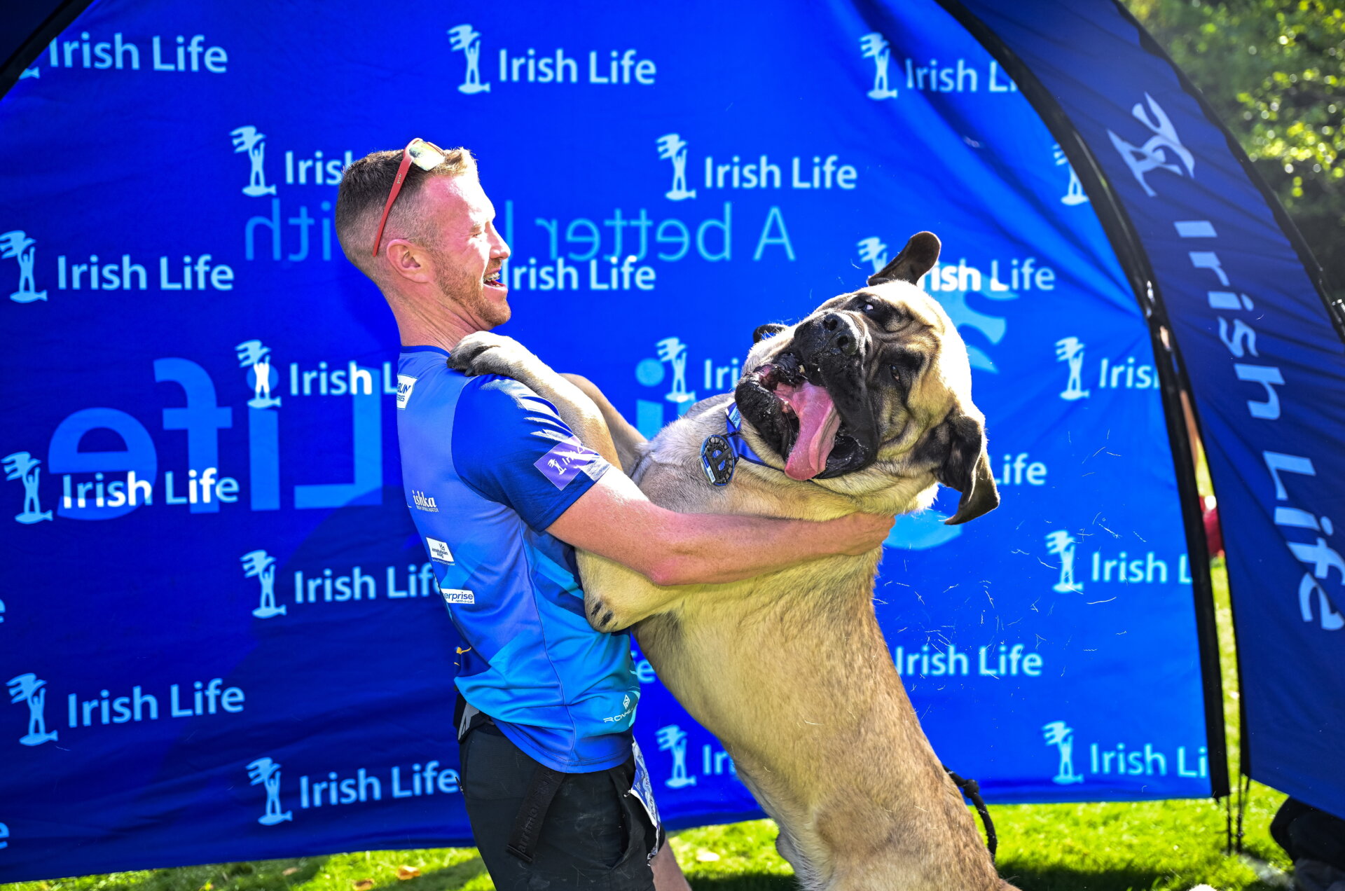 Hyland and Ryan Secure Wins at Sold-Out Irish Life Dublin Half Marathon 5 Ciaran Creighton from Dublin celebrates with his dog Elvis after the 2026 Irish Life Dublin Half Marathon, Sunday 20th September in Phoenix Park, 2026 Irish Life Dublin Race Series. Photograph: Sam Barnes/Sportsfile