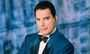 Freddie Mercury Goes Formal 1000 CREDIT Mercury Songs Ltd 740 1 1000x600 1