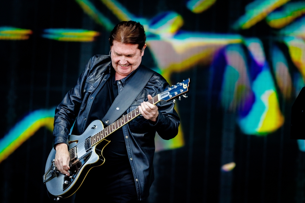 Simple Minds Announce 3Arena Show 5 Simple Minds' Charlie Burchill. Photo credit: Ben Houdjik, Shutterstock